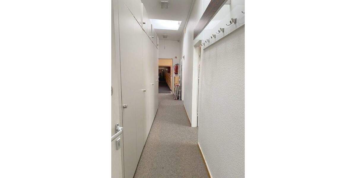 Gewerbeobjekt Düsseldorf Pempelfort - 3 Zimmer, 2.200&euro; | Angebot:26391390