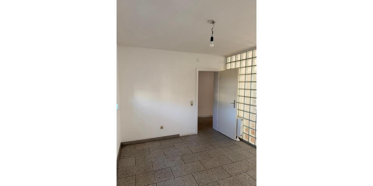 Erdgeschoßwohnung Duisburg Essenberg - 3 Zimmer, 88 m&sup2;, 540&euro; | Angebot:25646850