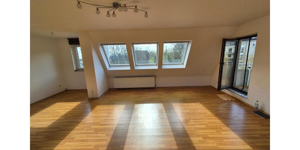 Dachgeschoßwohnung Korschenbroich - 3 Zimmer, 94 m&sup2;, 1.050&euro; | Angebot:25765386