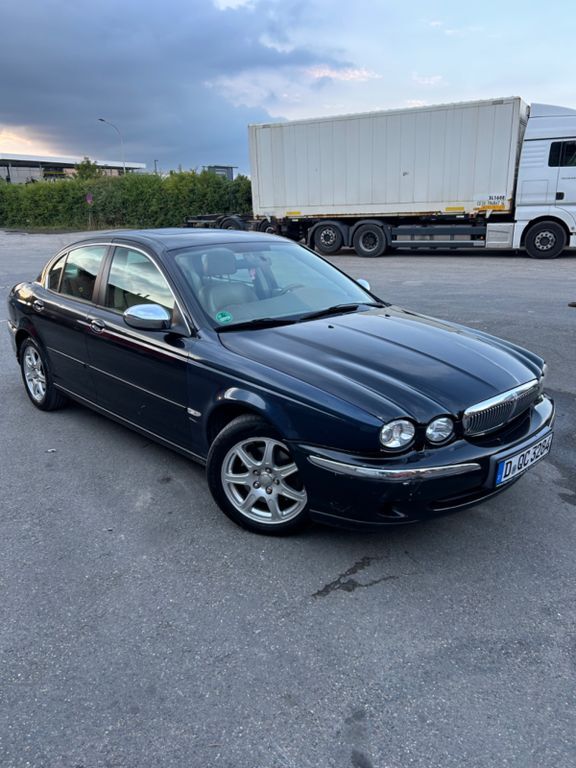 Jaguar X-Type 230.000 km 3.200 € Düsseldorf 40231
