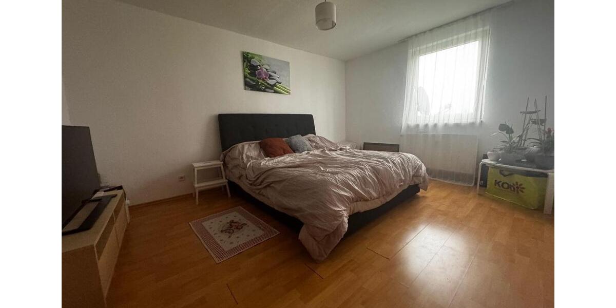 Dachgeschoßwohnung Duisburg Laar - 4.5 Zimmer, 95 m&sup2;, 895&euro; | Angebot:25782663