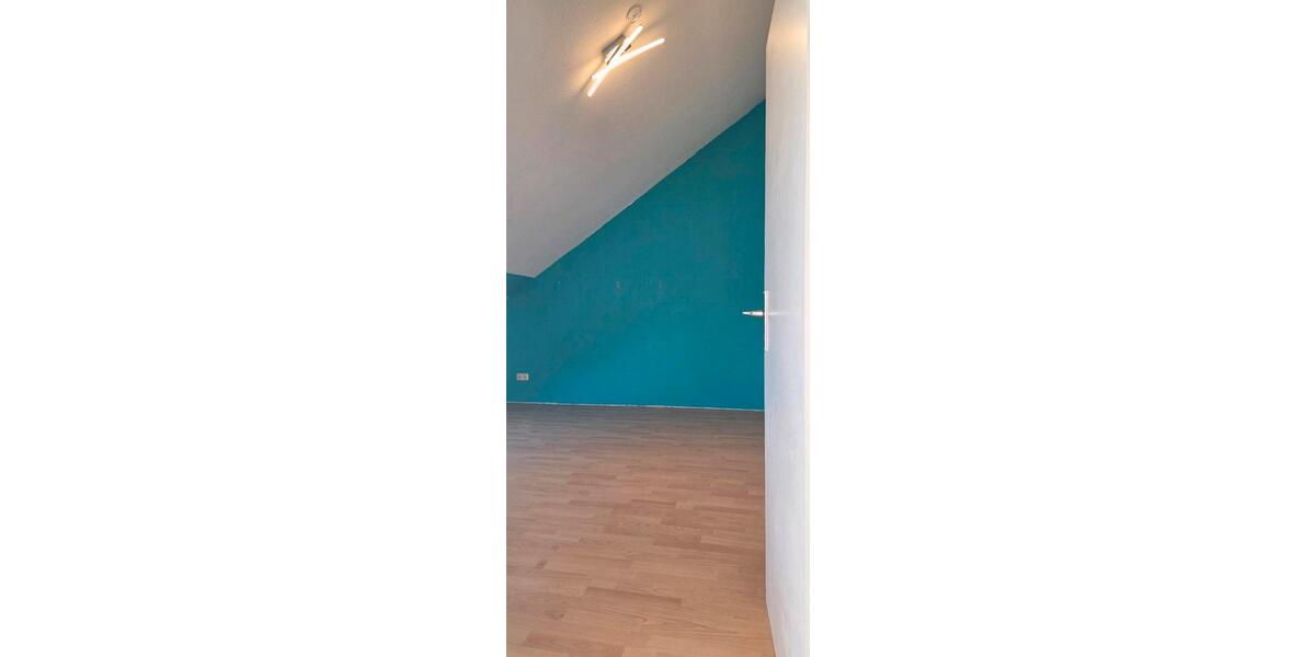 Dachgeschoßwohnung Oberhausen Alstaden - 3 Zimmer, 80 m&sup2;, 910&euro; | Angebot:26042384