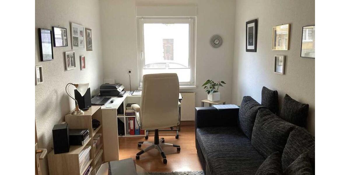 Große vermietete ETW im Erdgeschoss mit 2 Stellplätzen von Privat 6 zimmer