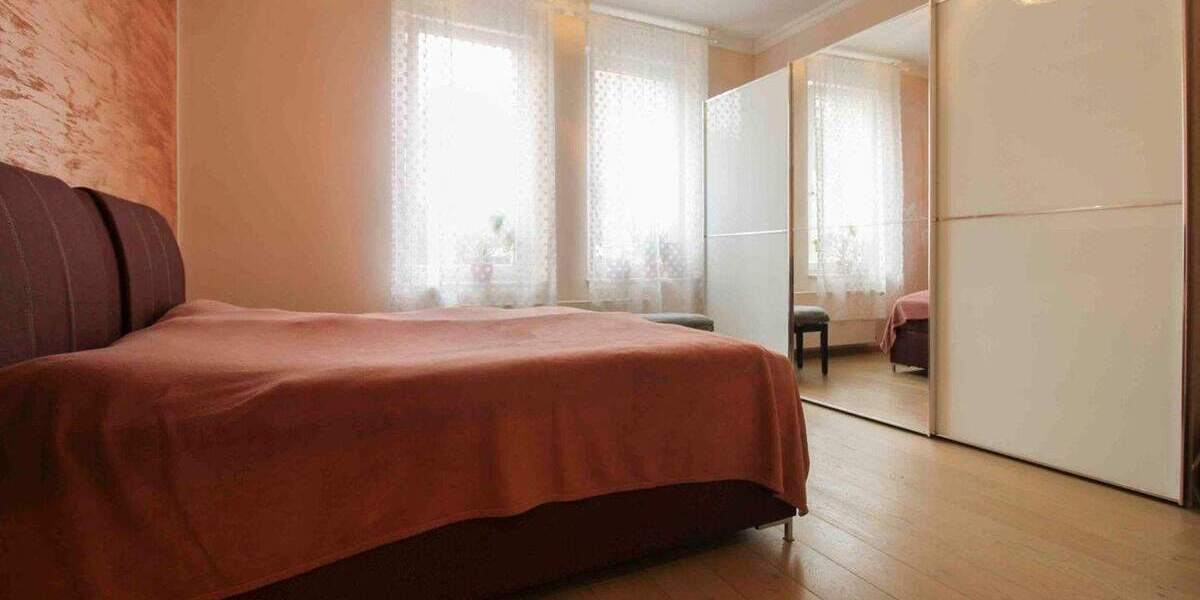 Charmantes Zweifamilienhaus mit vielseitigen Nutzungsmöglichkeiten in Mülheim an der Ruhr 7 zimmer