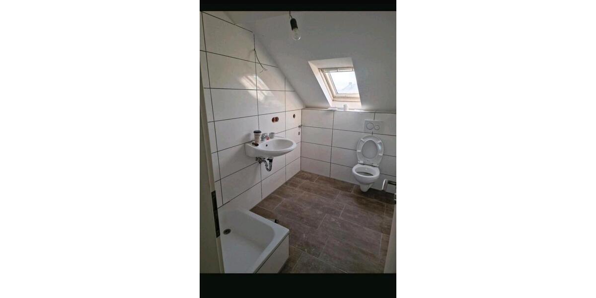 Dachgeschoßwohnung Krefeld Dießem - 2 Zimmer, 45 m&sup2;, 540&euro; | Angebot:25046352