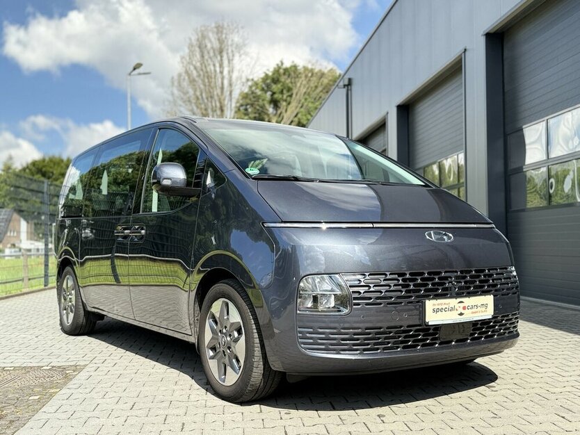 Hyundai Staria / 9 Sitze / El.Türen / 360° Kamera / PANO 20.000 km 42.990 € Mönchengladbach 41066