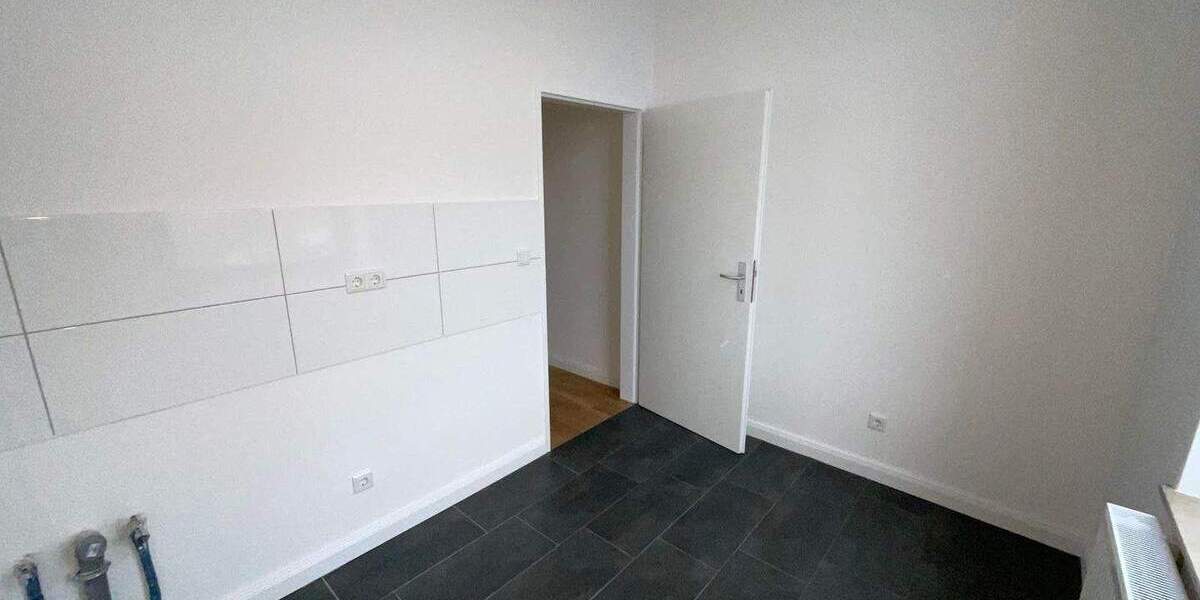 Altbau-Liebhaber aufgepasst - Wohnen mit Stil 3 zimmer