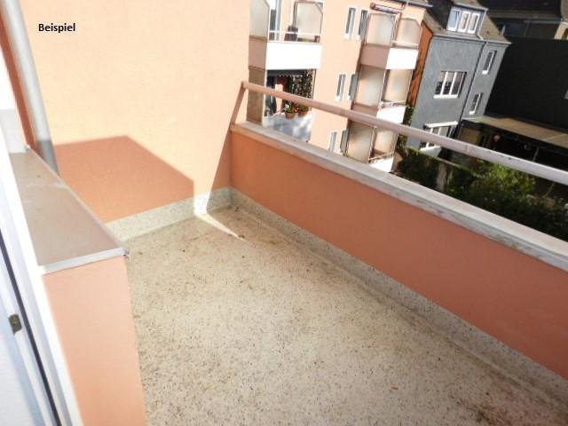 ***Renoviert und bezugsfertig... 2-ZKDB im 2. OG mit Vinylboden und Balkon*** 2 zimmer