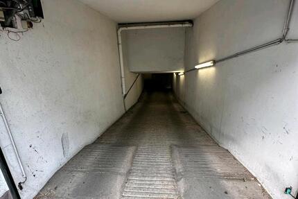 Garagen / Stellplätze Düsseldorf Stadtbezirk 2 - 75&euro; | Angebot:26162547