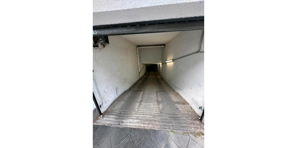 Garagen / Stellplätze Düsseldorf Stadtbezirk 2 - 75&euro; | Angebot:26162547