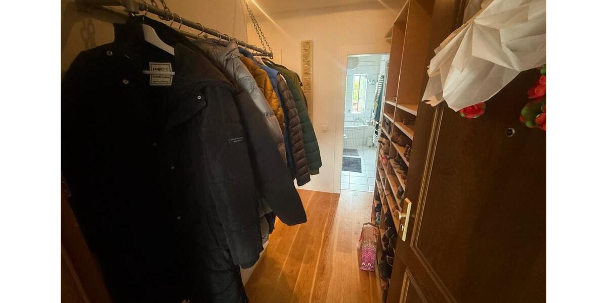 Einfamilienhaus Düsseldorf Niederkassel - 3.5 Zimmer, 113 m&sup2;, 2.999&euro; | Angebot:24638005