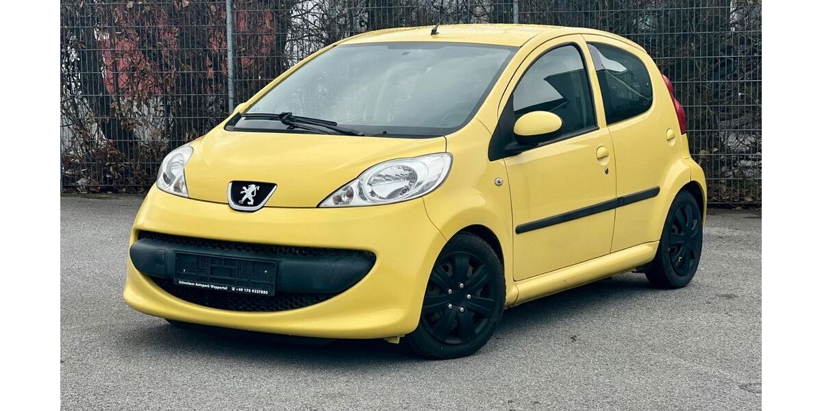 Peugeot 107 130.452 km 3.999 &euro; Wuppertal 42389