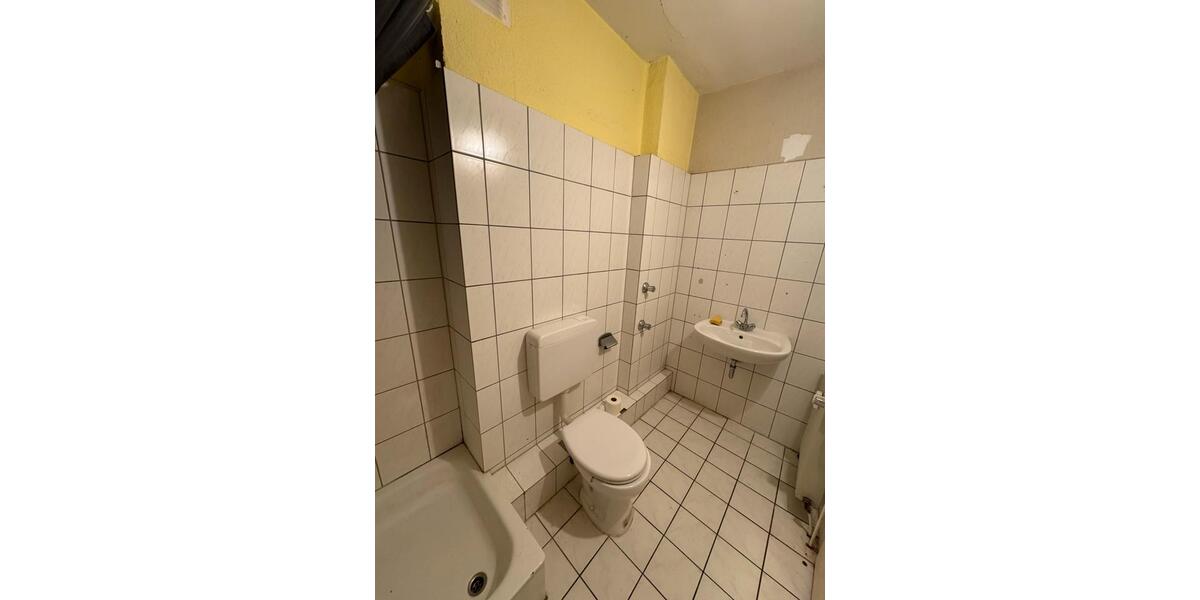 Dachgeschoßwohnung Duisburg Duisburg-Mitte - 2 Zimmer, 65 m&sup2;, 776&euro; | Angebot:25510489