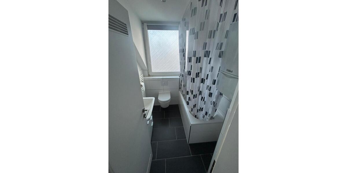Dachgeschoßwohnung Düsseldorf Oberbilk - 3 Zimmer, 69 m&sup2;, 380.000&euro; | Angebot:27450793