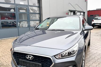 Hyundai i30 75.676 km 11.800 &euro; Oberhausen 46145