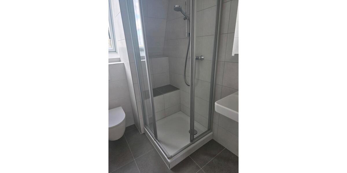 Dachgeschoßwohnung Mönchengladbach - 3 Zimmer, 92 m&sup2;, 1.176&euro; | Angebot:25646320