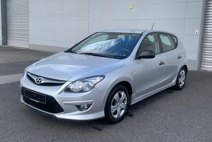 Hyundai i30 123.000 km 5.300 &euro; Mönchengladbach 41066