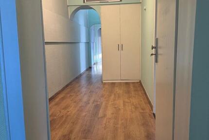 Wohnung Krefeld - 4 Zimmer, 99 m&sup2;, 1.000&euro; | Angebot:25416072