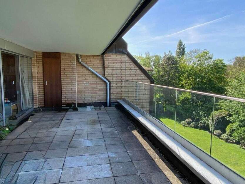 Großzügige 3-Zimmer-Wohnung mit Südbalkon und Tiefgarage
