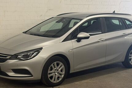 Opel Astra 111.873 km 8.900 &euro; Düsseldorf 40468