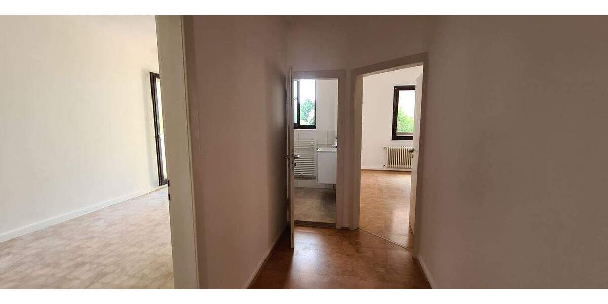 Etagenwohnung Mönchengladbach Stadtmitte - 3 Zimmer, 83 m&sup2;, 830&euro; | Angebot:25705951