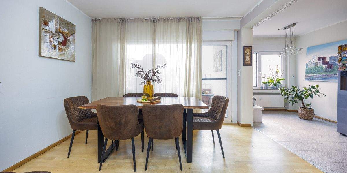 Familienfreundliche 4-Zimmer-Wohnung mit Balkon in Meerbusch-Büderich 4 zimmer