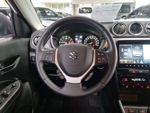 Suzuki Vitara 1.4 Mild-Hybrid Comfort Navi Android Apple 6.070 km 20.330 &euro; HAAN 42781