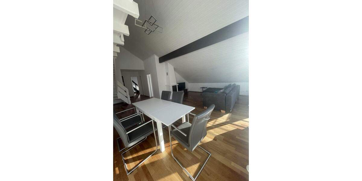 Etagenwohnung Düsseldorf Unterbach - 4 Zimmer, 99 m&sup2;, 2.400&euro; | Angebot:25659177