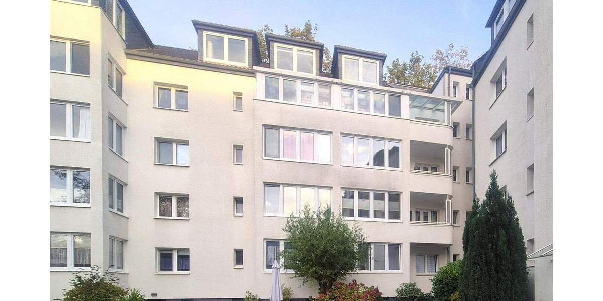 Charmante 3-Zimmer-Wohnung mit Balkon und Blick ins Grüne in Düsseldorf-Benrath 3 zimmer