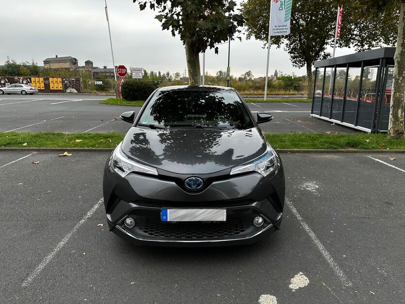 Toyota C-HR 103.575 km 16.999 € Düsseldorf 40625