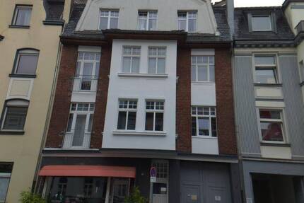 komplett sanierte 2-Zimmerwohnung