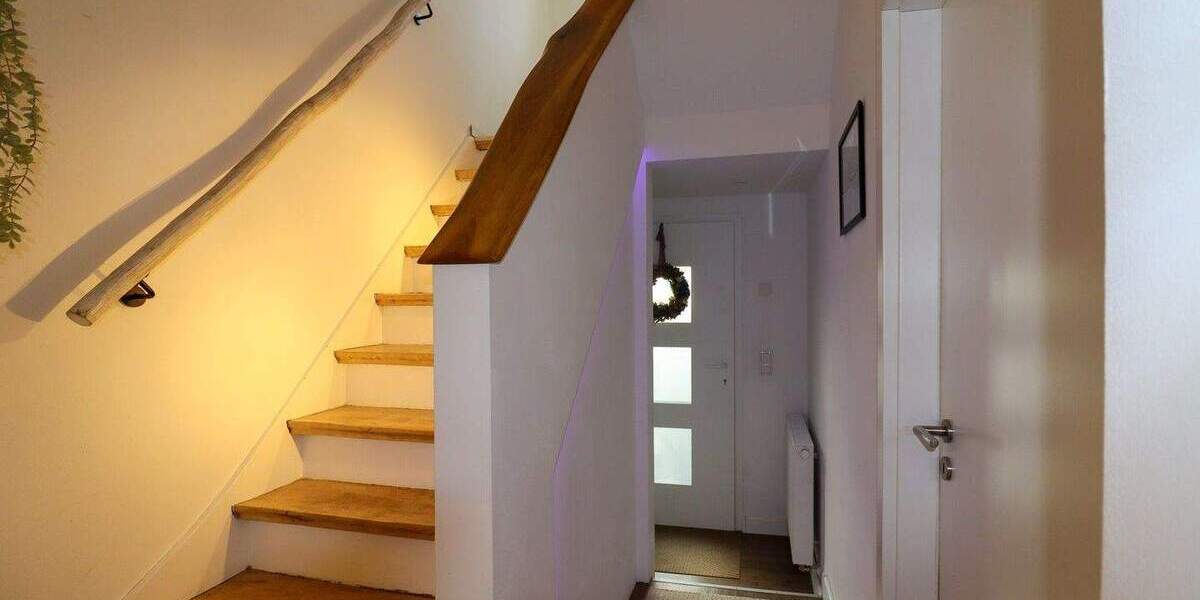 Doppelhaushälfte Grevenbroich Stadtmitte - 4 Zimmer, 104 m&sup2;, 350.000&euro; | Angebot:25686888