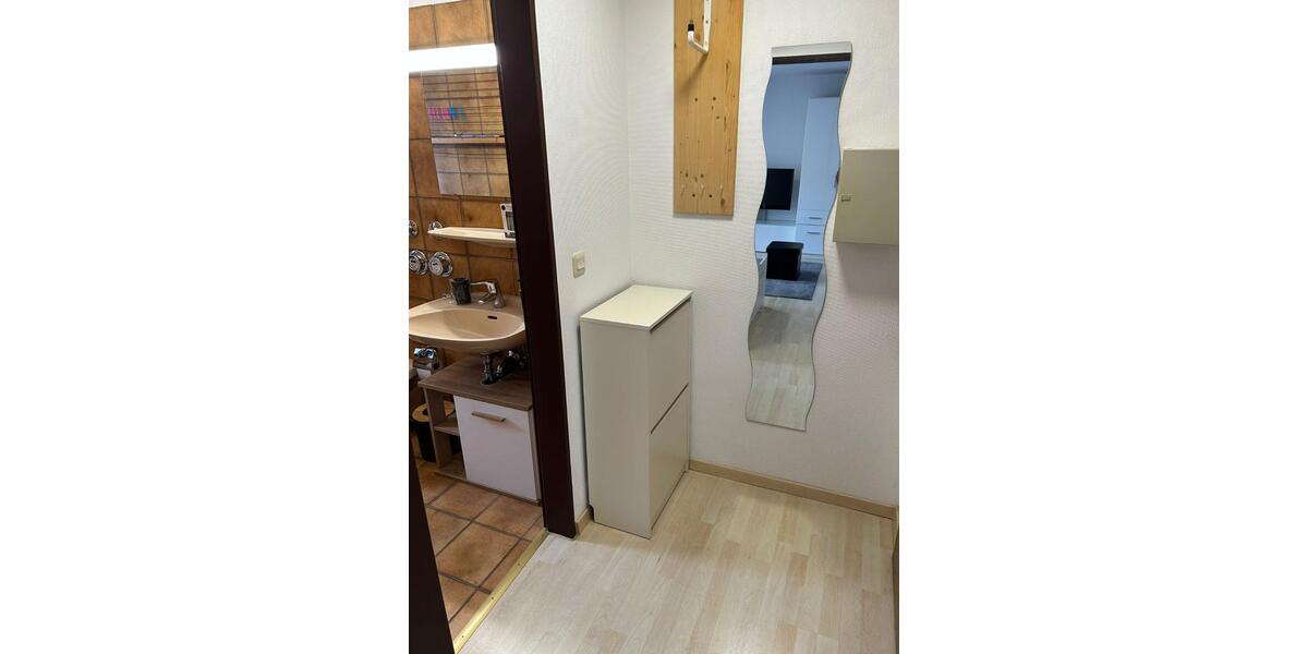 Dachgeschoßwohnung Mönchengladbach Süd - 1 Zimmer, 25 m&sup2;, 349&euro; | Angebot:25649511