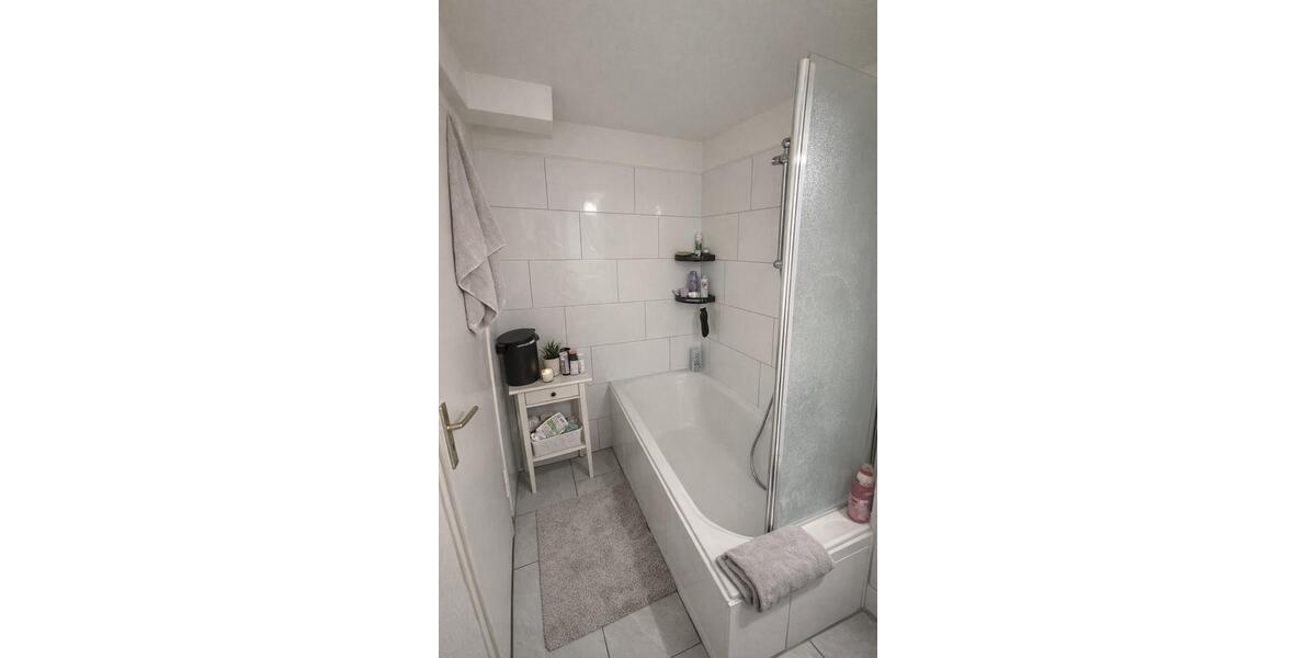 Etagenwohnung Duisburg Duisburg-Mitte - 1 Zimmer, 65 m&sup2;, 450&euro; | Angebot:25793349