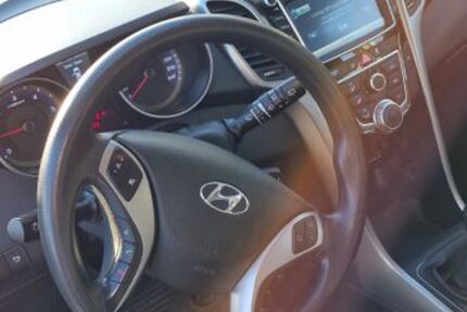 Hyundai i30 200.000 km 4.699 &euro; Grevenbroich 41517
