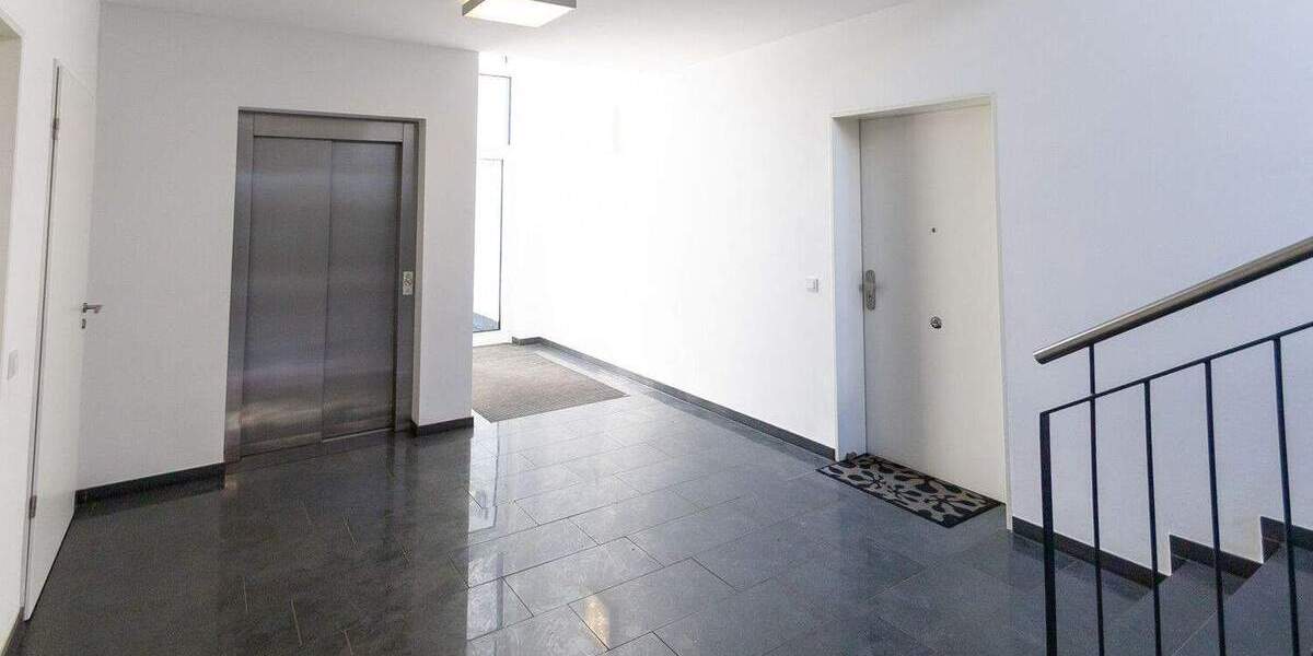 Etagenwohnung Neuss Stadionviertel - 4 Zimmer, 145 m&sup2;, 689.000&euro; | Angebot:25108551