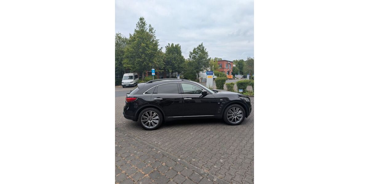INFINITI QX70 78.717 km 19.999 &euro; Solingen 42655