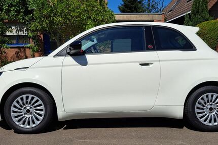 Fiat 500e 6.050 km 18.900 &euro; Grevenbroich 41516