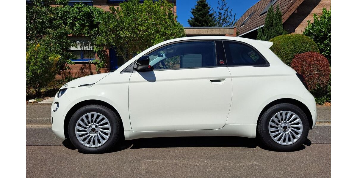 Fiat 500e 6.050 km 18.900 &euro; Grevenbroich 41516