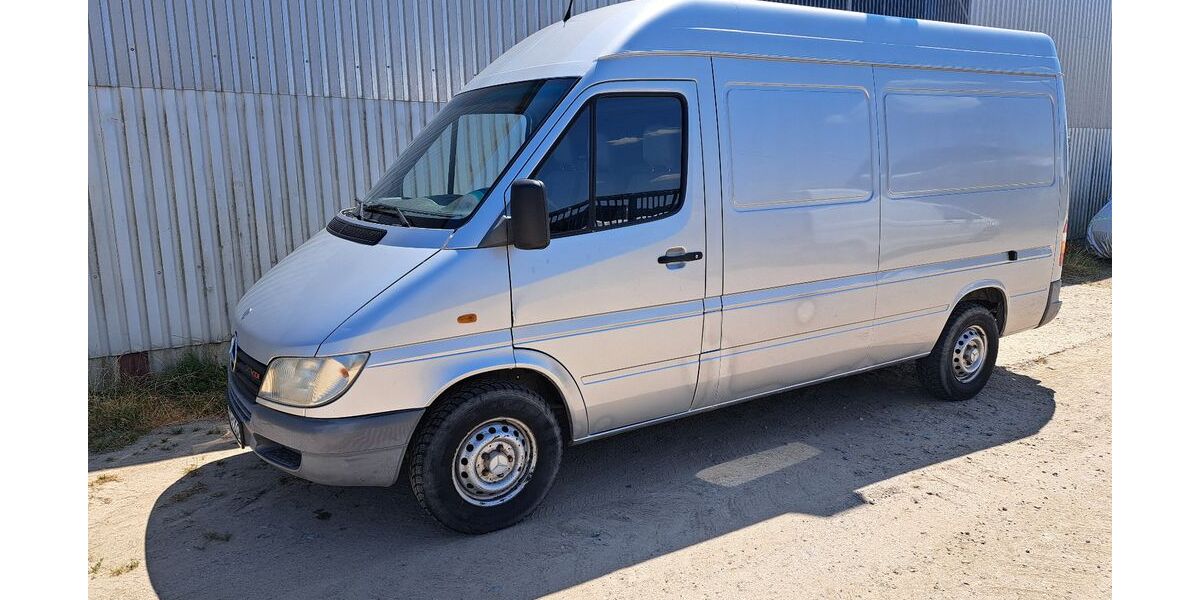 Mercedes-Benz Sprinter 232.072 km 5.700 &euro; Mönchengladbach 41069