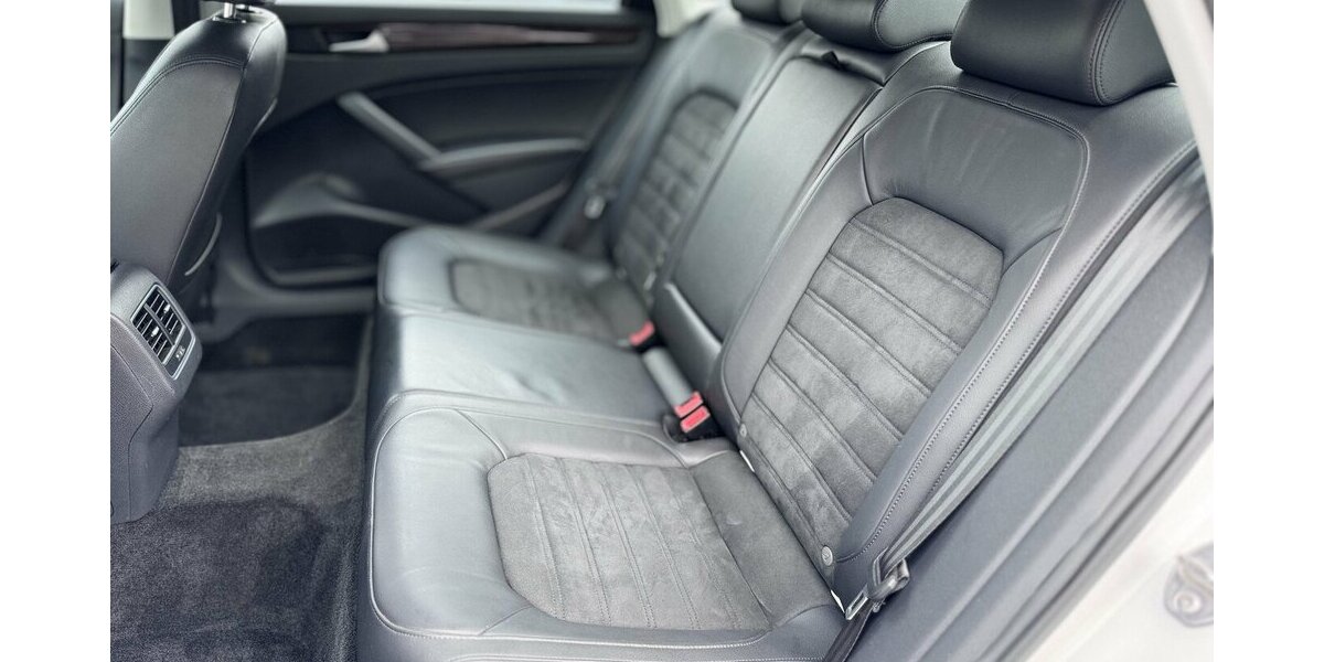 VW Passat 2,0 TDI Highline / Leder / SHD / Keyless 228.000 km 8.900 &euro; Mönchengladbach 41066