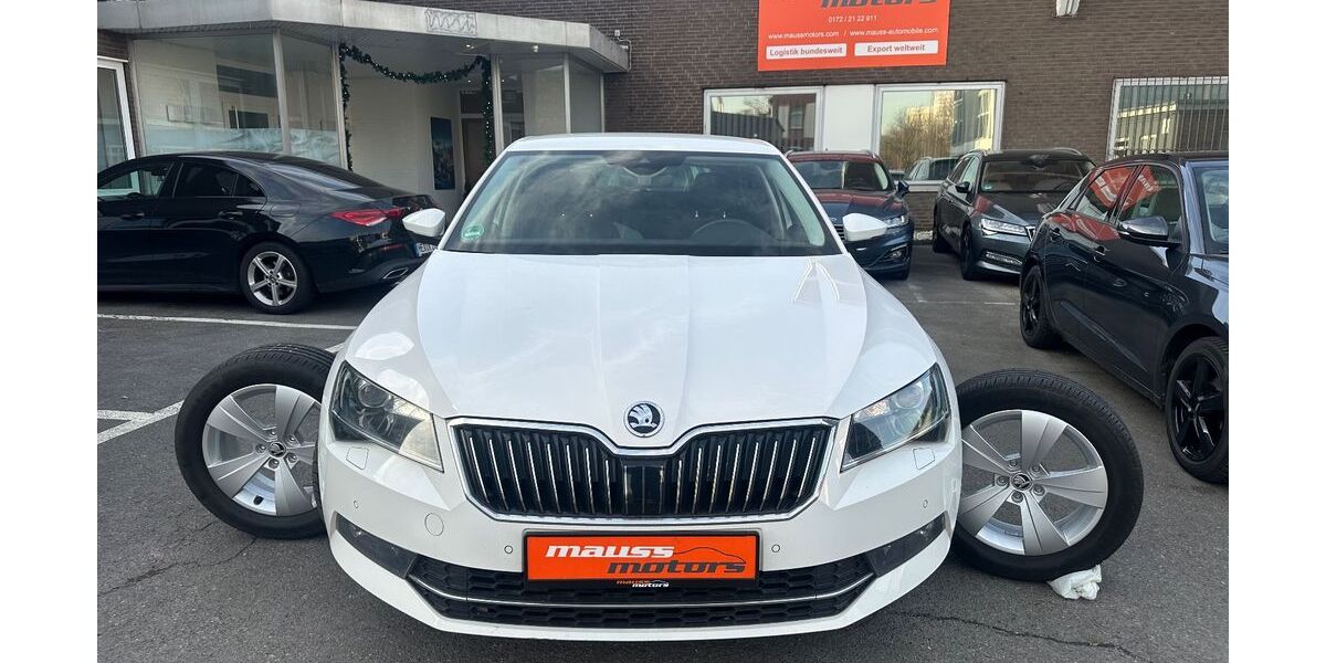 Skoda Superb 157.900 km 13.880 &euro; Düsseldorf 40549