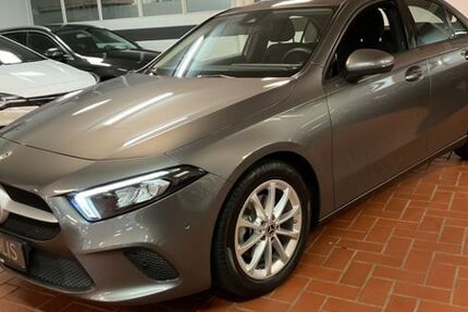 Mercedes-Benz A 180 65.000 km 20.490 € Wülfrath 42489