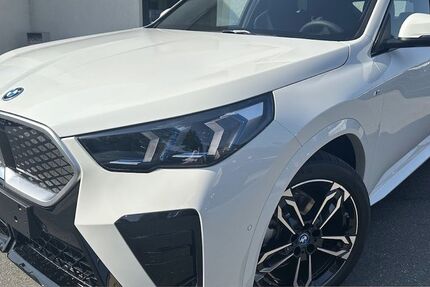 BMW iX2 4.000 km 43.970 € Essen 45134