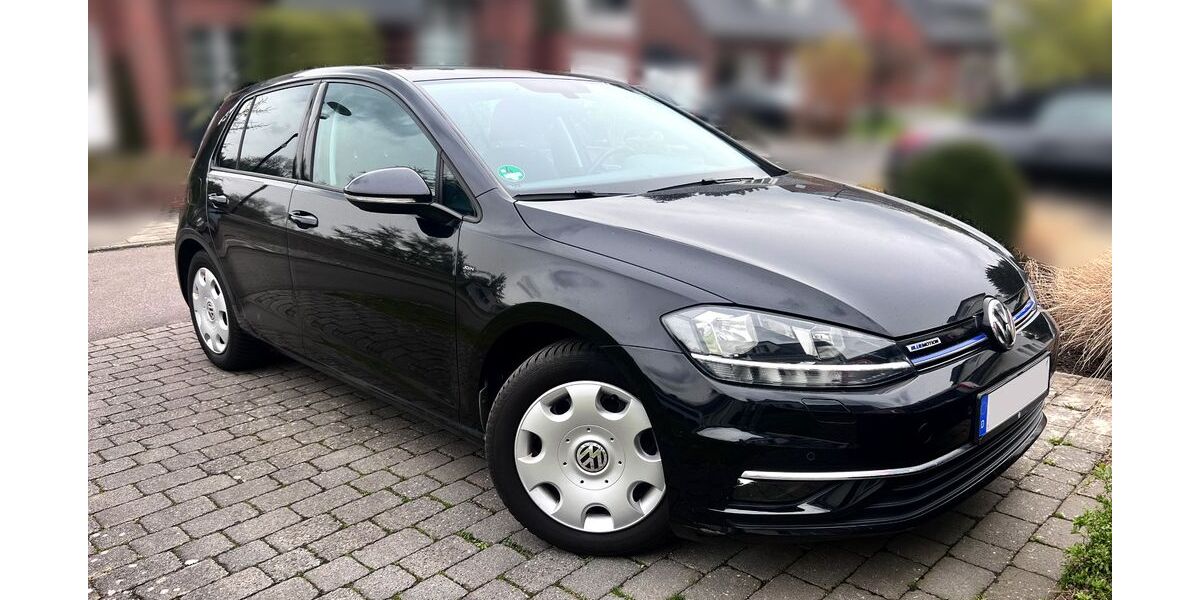 VW Golf 102.000 km 15.200 &euro; Grevenbroich 41515