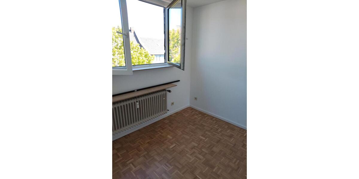 Dachgeschoßwohnung Hilden - 3 Zimmer, 120 m&sup2;, 1.900&euro; | Angebot:26336396