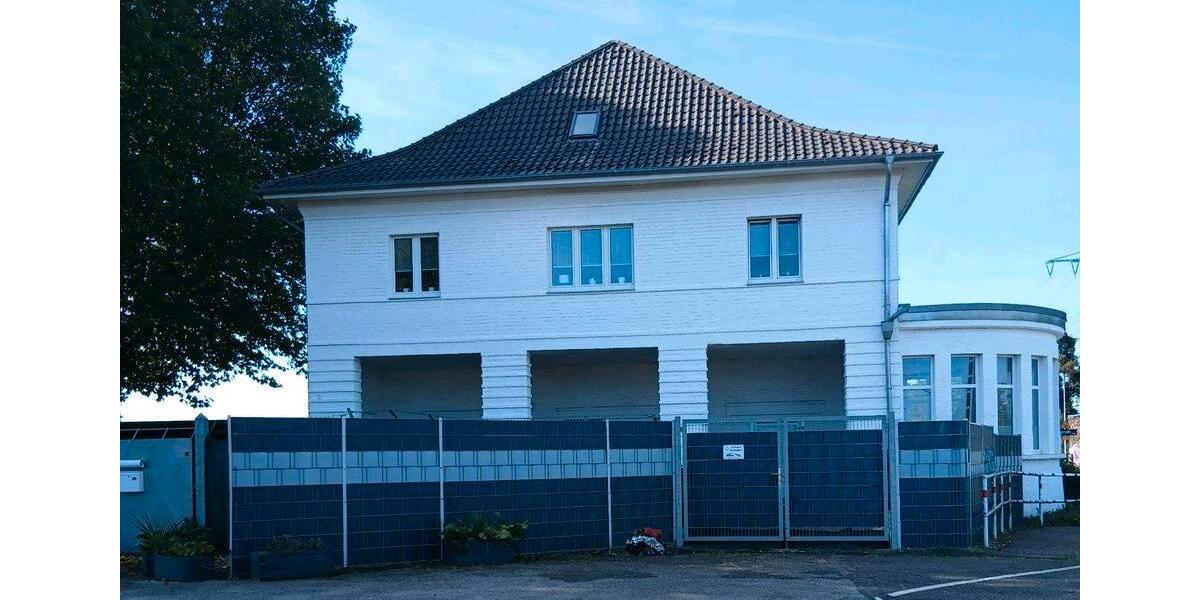 Einfamilienhaus Mönchengladbach West - 15 Zimmer, 454 m&sup2;, 655.000&euro; | Angebot:27134813