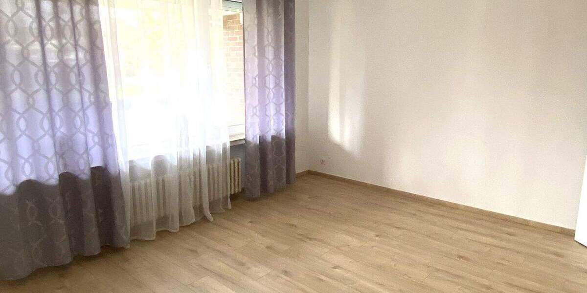 Etagenwohnung Krefeld Bockum - 3 Zimmer, 74 m&sup2;, 170.000&euro; | Angebot:25820061