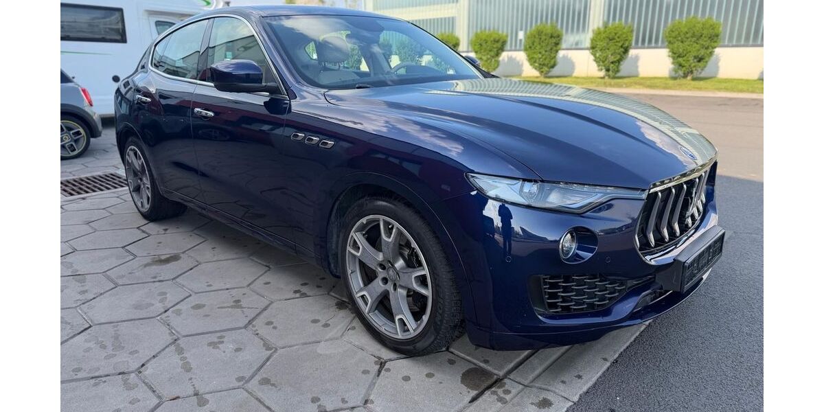 Maserati Levante 230.450 km 21.000 &euro; Hilden 40721