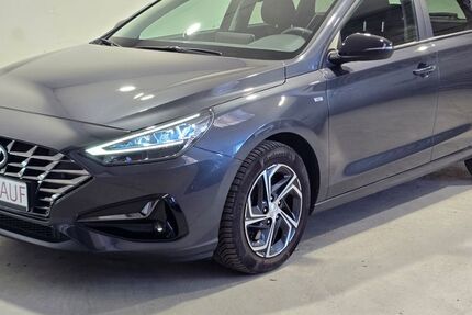 Hyundai i30 64.856 km 17.450 &euro; Mönchengladbach 41061